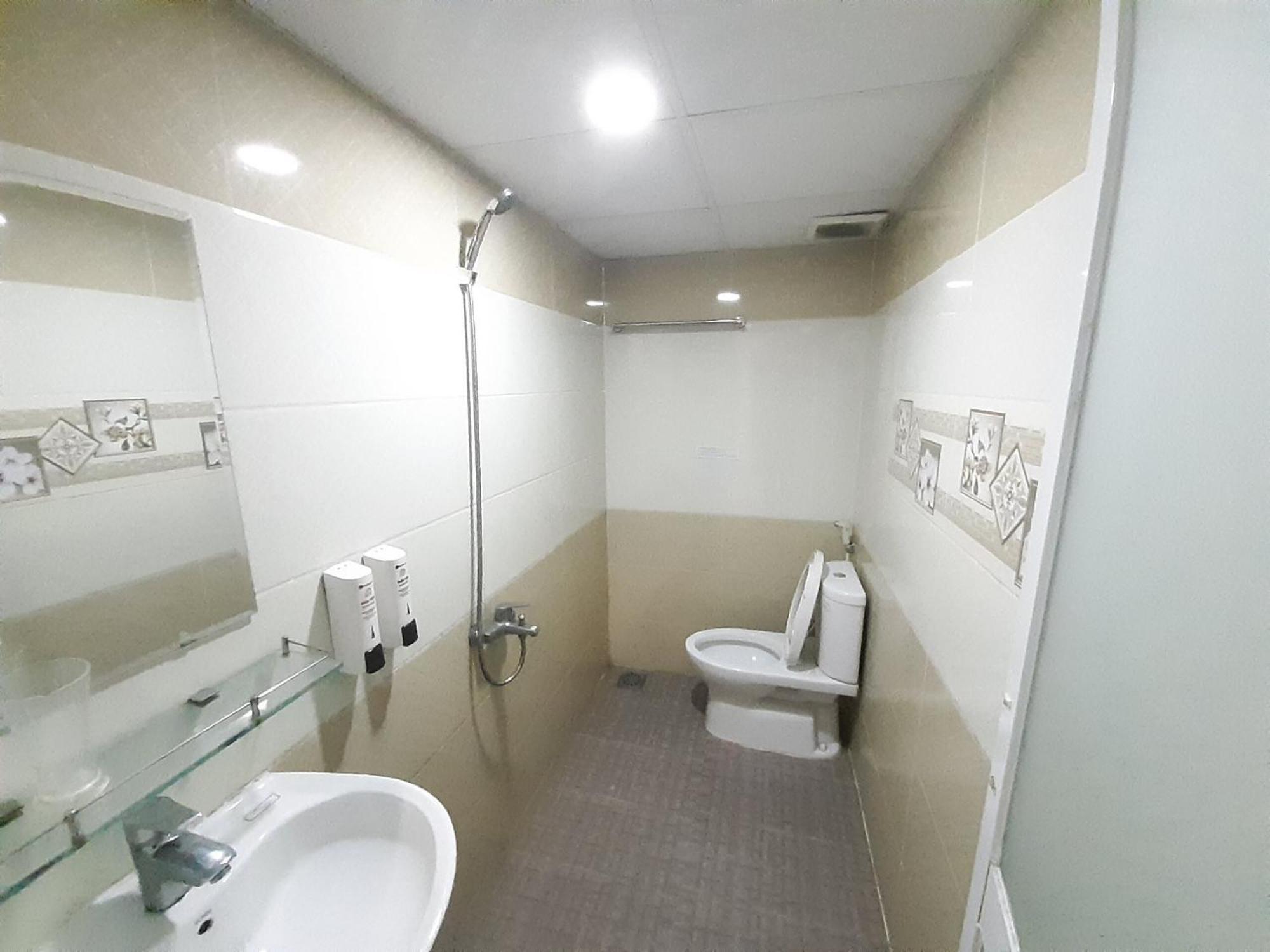 Khách sạn Capital O 1221 Thien An